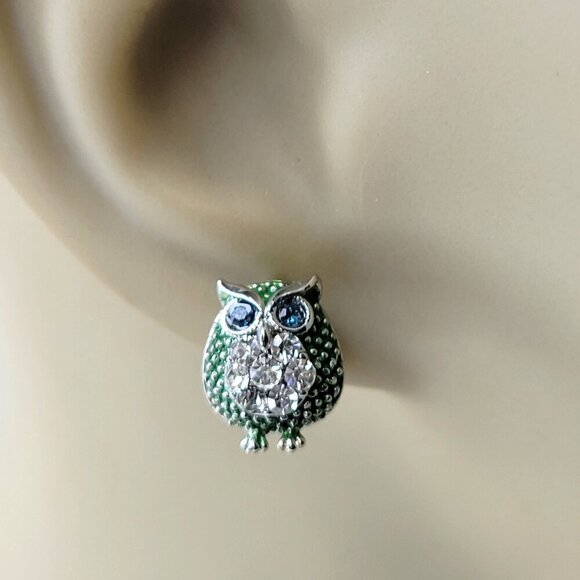 Small Green Owl Tiny Earrings - Picture 7 of 7